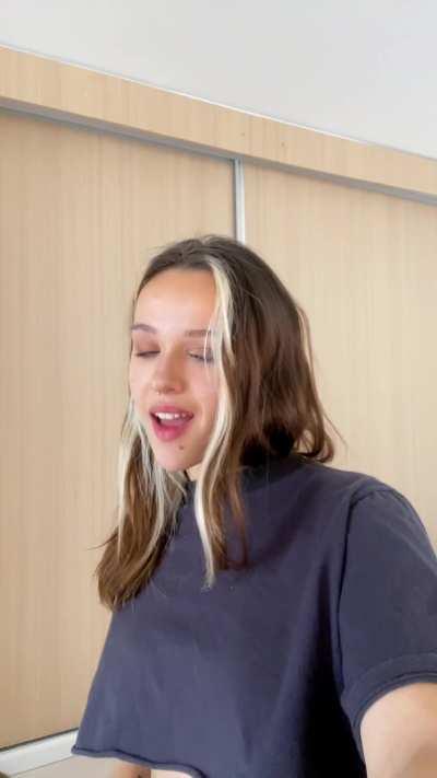 Wanna be with a 19 y/o Latina like me?