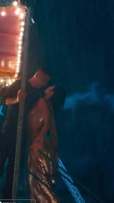 Katrina Kaif - Tip Tip Vertical Edit