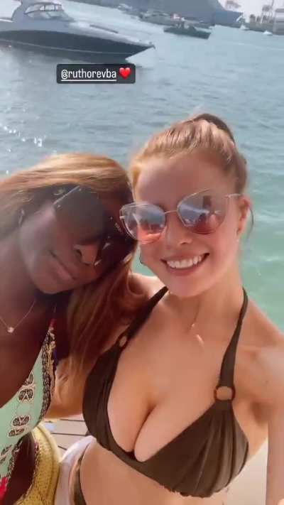 Emily Grace Deyt-Aysage (@emilydeytaysage)