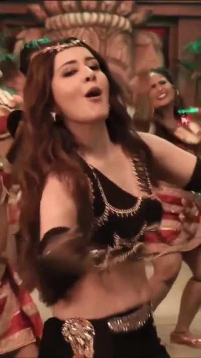 Rashi Khanna needs to more songs like this