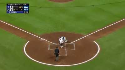 [Highlight] Braves get on the board first as Rosario scores on a wild pitch from Knebel