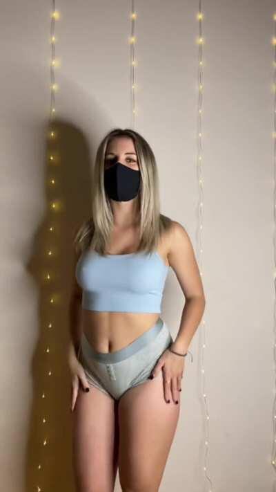 Hard choices 😵 ( Check Comment to Get Her +15GB Free Content )