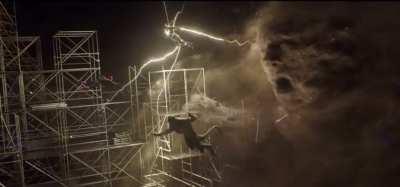 100% proof of Tobey/Andrew in extended shot from Brazilian trailer