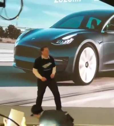 I hate that I can’t look away… tf was that??