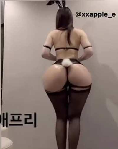 Anyone call for a fat ass bunny