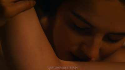 Hailee Steinfeld - Dickinson S03 E09