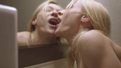 Skin Diamond & Sydney Black in Submission