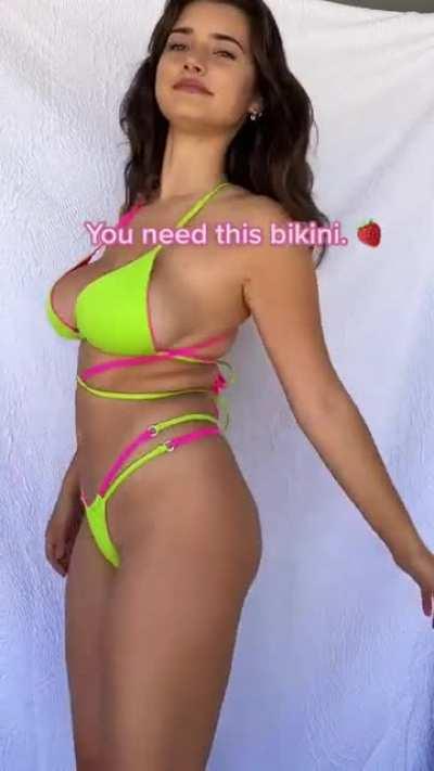 Sarah Curr [Free Friday]