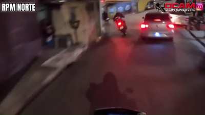 Breathtaking police chase in a favela in Brazil