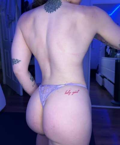 imagine how EMBARRASSING it would be with my strong booty in your face...