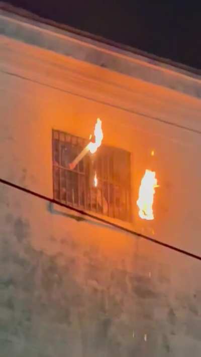 Todos Prometen nadie la saca, 2do día de motín en cárcel de devoto - vídeo del motín