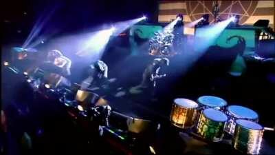 Am I the only one or the way Jim headbangs/dances during the breakdown is satisfying as fuck?