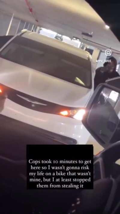 Miami man stopped thieves from stealing motor bike from his building parking lot, claims police took 10 minutes to arrive.