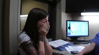 Впервые услышала звуки за тридцать лет