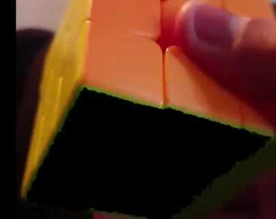 Guys theres something wrong with my rubiks cube