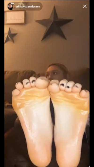 @allisonvandoren oiled soles live