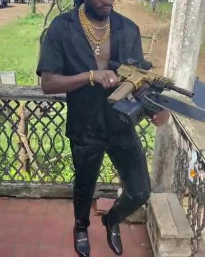 I can't decide if it belongs to CoD or an Arena shooter like UT99