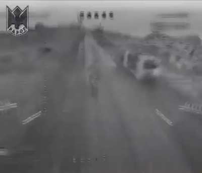 Ukrainian FPV kamikaze drone strikes on Russian buggies and bikes by Chasiv Yar. January 2025