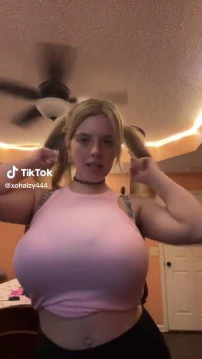 Stacked in Pink @xohalzy444