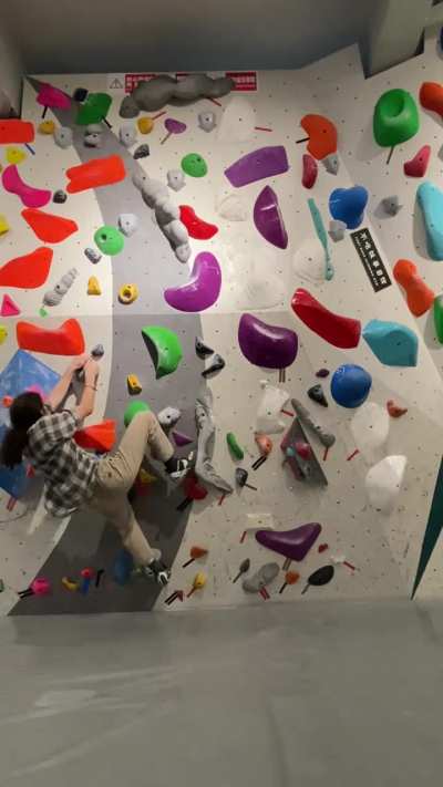 Trying to get a sense of the grading at my new gym（厦门不吃饭攀岩管/Xiamen Fast Rock Climbing)