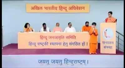 ये बच्चा नहीं है , ये 1 करोड़ सेकुलरों पर भारी है । मै नत मस्तक हू इसके माता पिता पर जिन्होंने बच्चे को यह संस्कार दिए ।