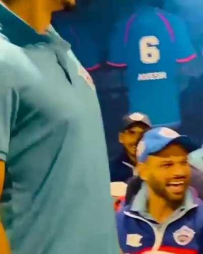 Shreyas Iyer's hilarious Stoinis walk, chewing gum and all