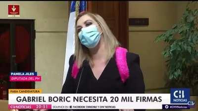 ¿Acaso Pamela Jiles haciendo campaña cringe a Boric?