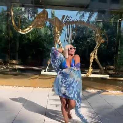 Be in that ass all day and all night