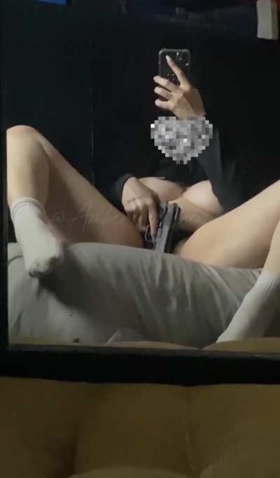 Just got a new baby, wanna see me play 💋💌?