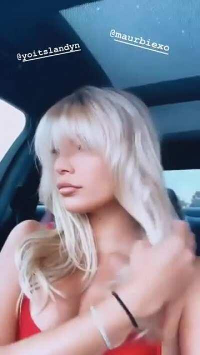 Blonde wig (in)volontary areola slip in the car [Insta Story]