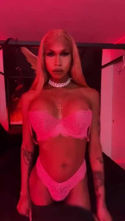 TS with a bulge ✨🍆