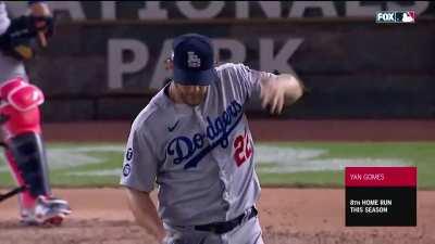 [Highlight] Yan Gomes blasts a 3 run shot off Kershaw to tie the game!