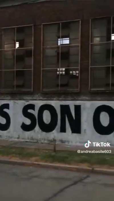 Al parecer a Alberto le fantan huevos