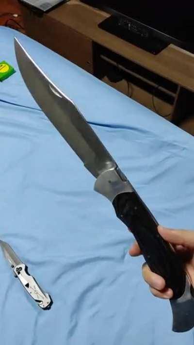 That is not a pocket knife. This is a pocket knife. Dont hate its just for fun