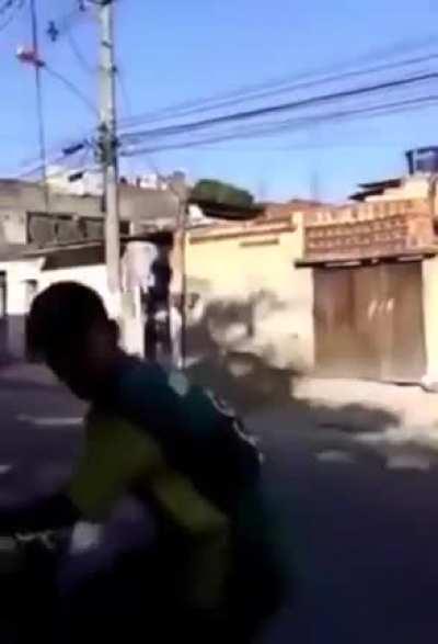 Pega a tampa ae em japonês