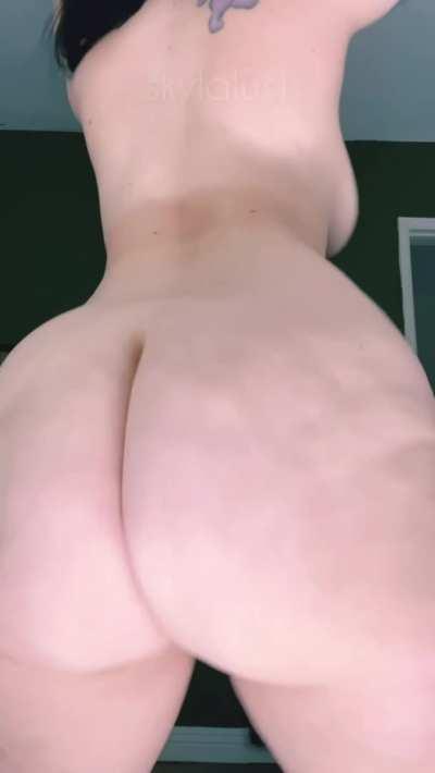 just some ass to help brighten your day :)