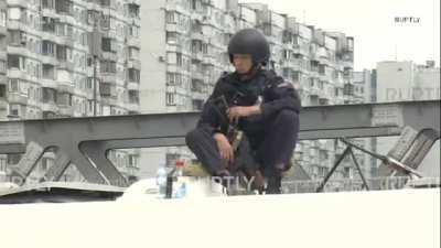 RU POV: Russian National Guard established checkpoint along the M4 south of Moscow