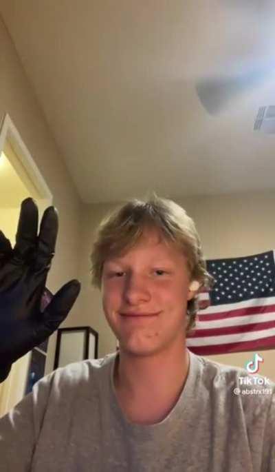 Omg a fixing good reference 💯 😳