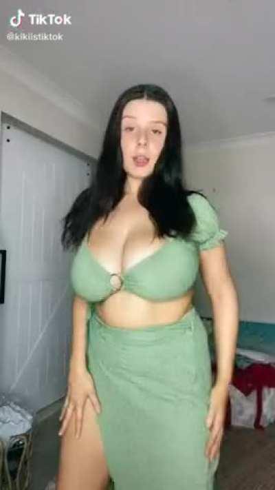 Isabella Get her Free F0lder Below👇