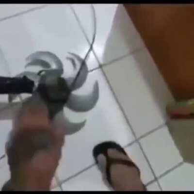 E o cara reclamando de uma bença dessas