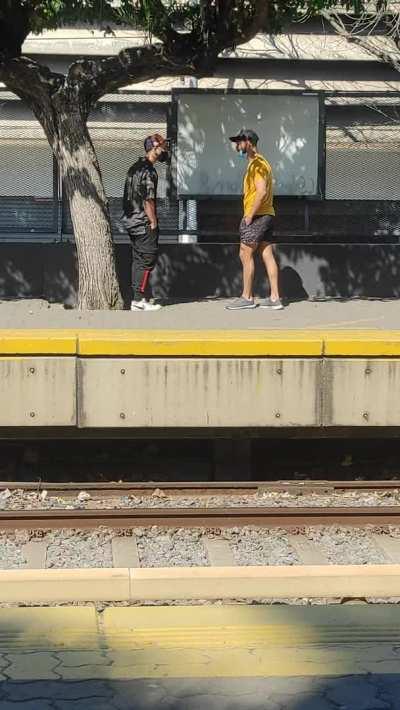 I provoke a boy in the station he sucks me on the stairs of the building 😈 more in profile🔞🥵