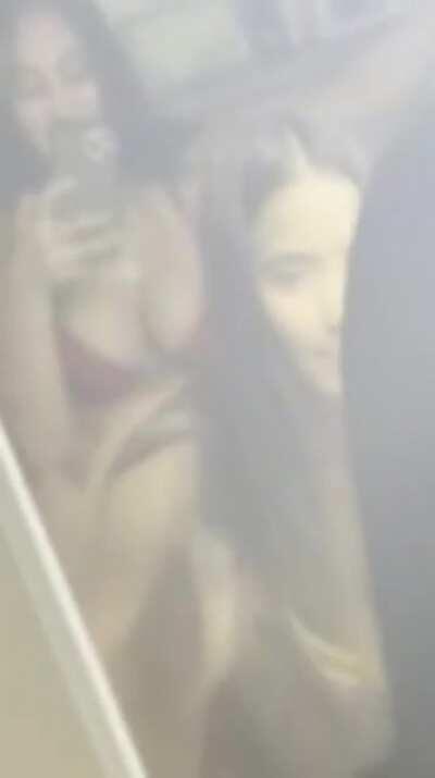 Wonder who her friend is 🤔