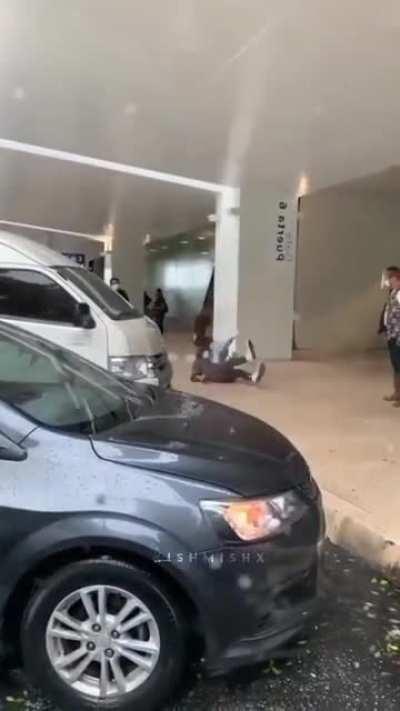 Rab bhi khel hai khele