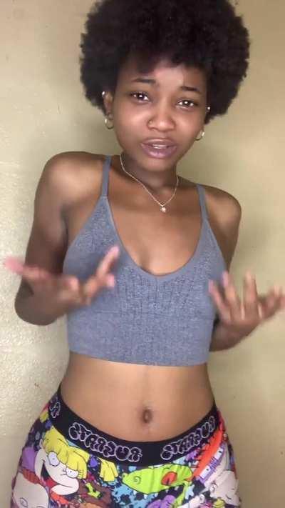 Ciara(@cloudyxkinks)