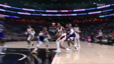 [Highlight] Ant blows by everyone for the two-hand slam