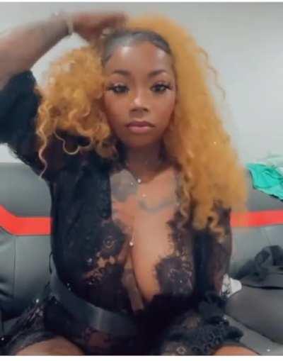 Her shit just be out now she don’t care.