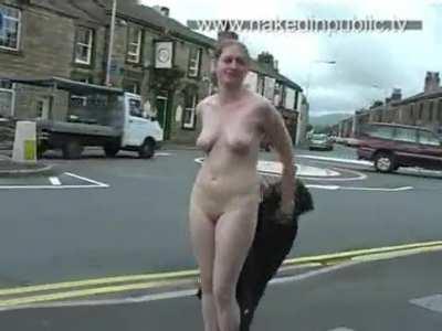 This woman has no shame and strips completely naked in the street