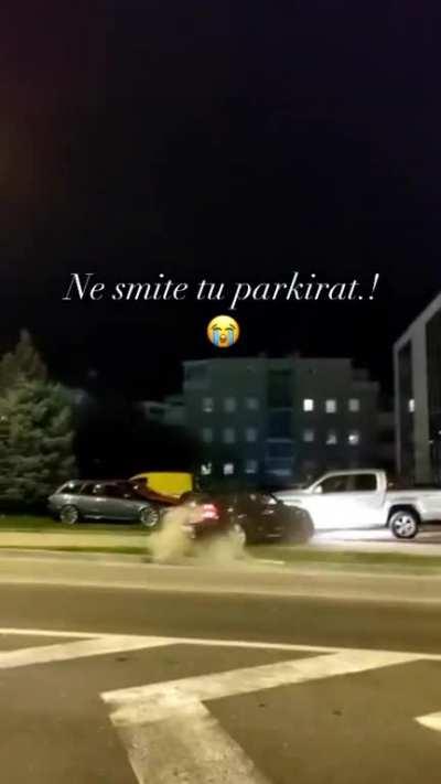 Mladi gaseri u maminim autima, kod Kauflanda svaki petak…