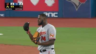 [Highlight] [Highlight] Austin Hays makes a sensational catch in the ninth inning.