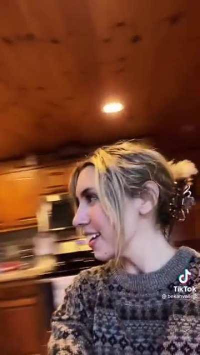 Can you make me a sandwich?